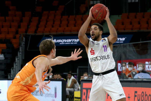 蒋光太伤退 蒋光太伤退