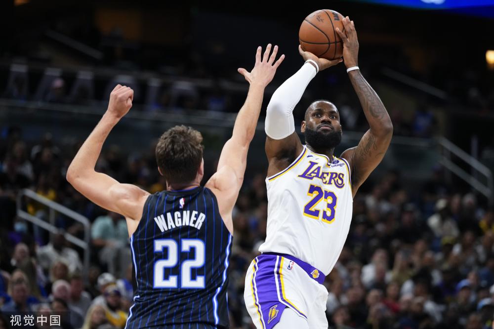 引球迷的目 引球迷的目