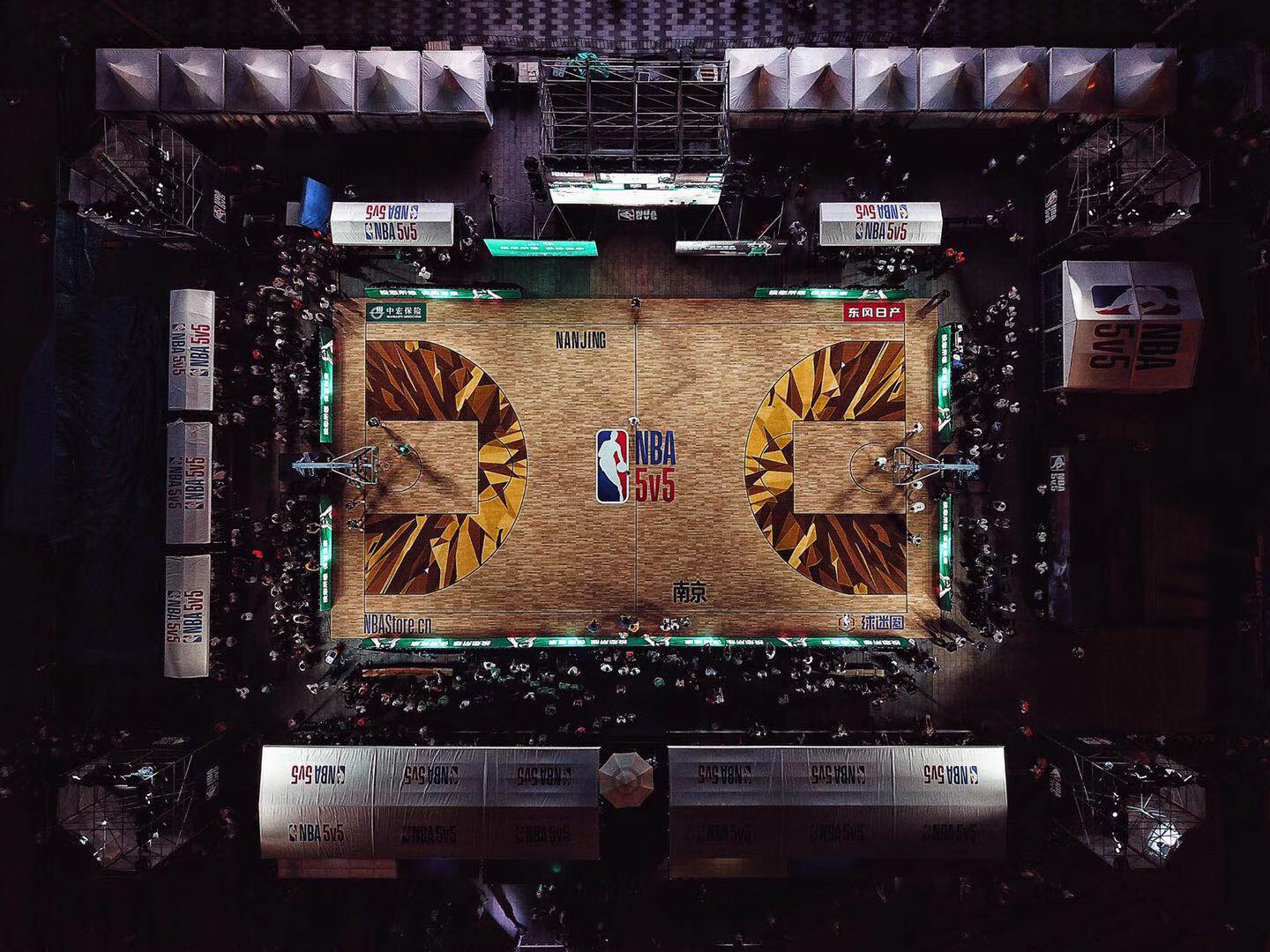 议与讨论 议与讨论