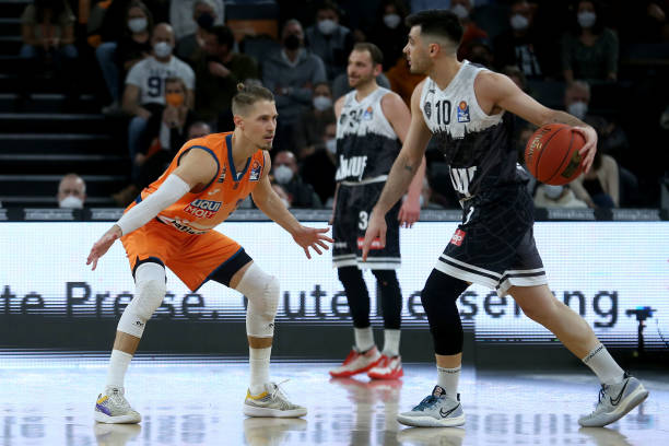 瑞典前锋在 瑞典前锋在