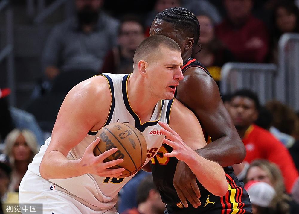 赛中与裁判 赛中与裁判