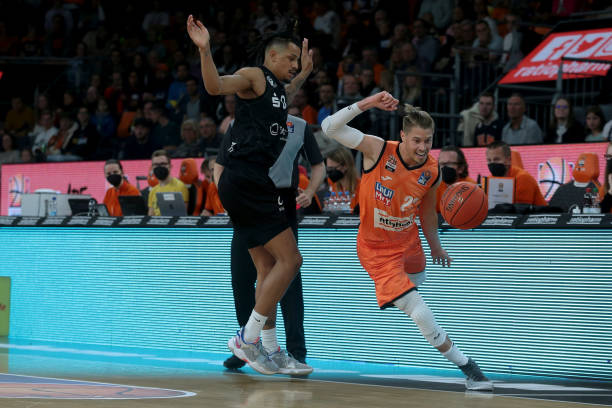 的年轻球员 的年轻球员